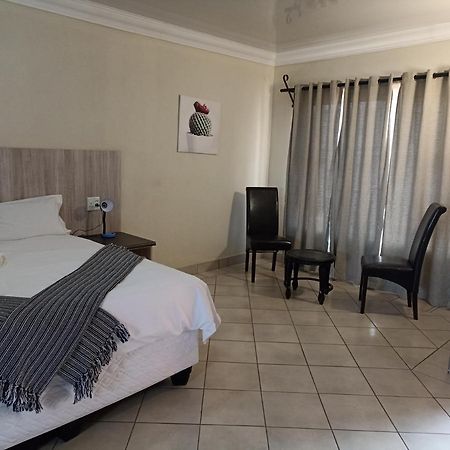 Hotel 4 Seasons Country Club Bronkhorstspruit Esterno foto