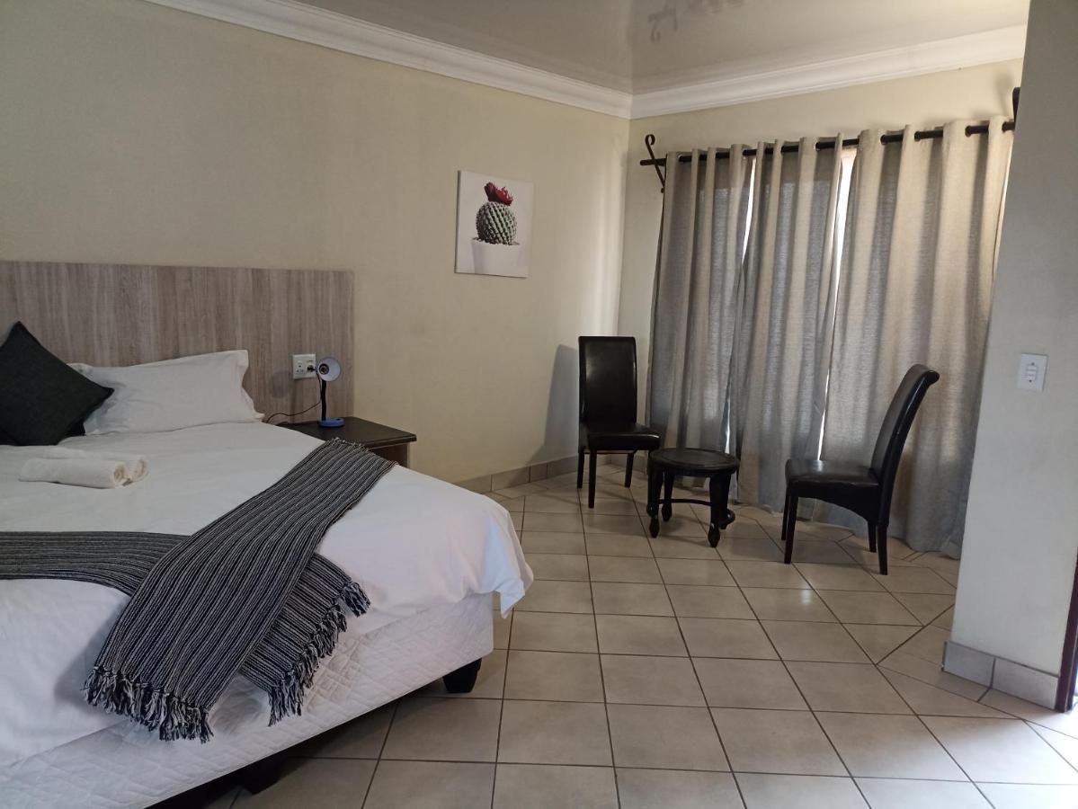 Hotel 4 Seasons Country Club Bronkhorstspruit Esterno foto